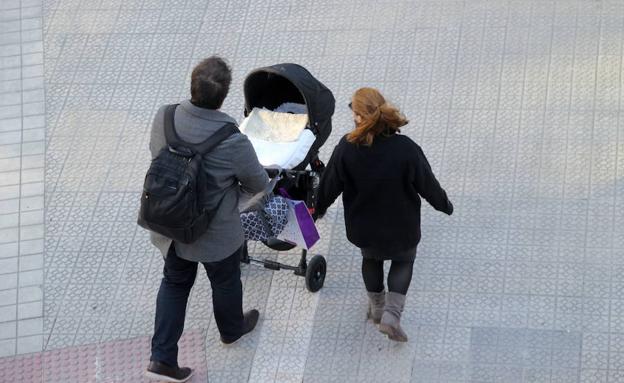 La devolución de la prestación de maternidad se podrá solicitar desde el lunes 10 en La Rioja