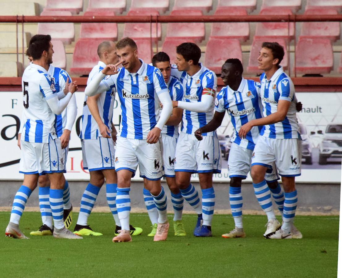 La UDL recuperó un punto en el partido jugado ayer en Las Gaunas contra la Real Sociedad B. El 1-1 llegó gracias a un cabezazo de Ander Vitoria en un córner tras el tempranero tanto guipuzcoano.