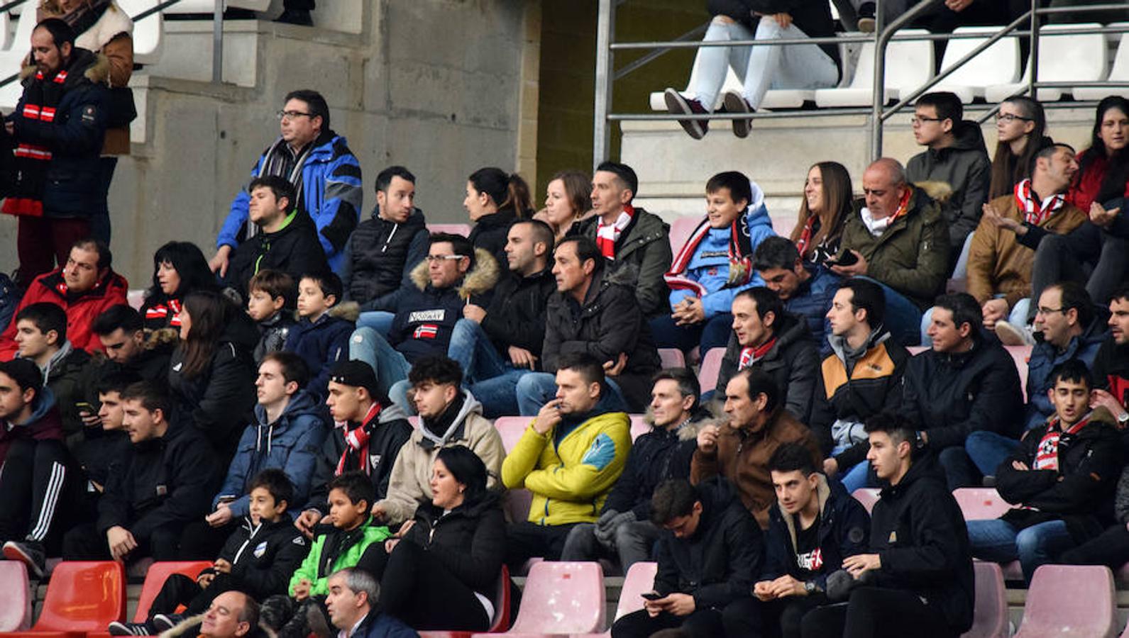 La UDL recuperó un punto en el partido jugado ayer en Las Gaunas contra la Real Sociedad B. El 1-1 llegó gracias a un cabezazo de Ander Vitoria en un córner tras el tempranero tanto guipuzcoano.