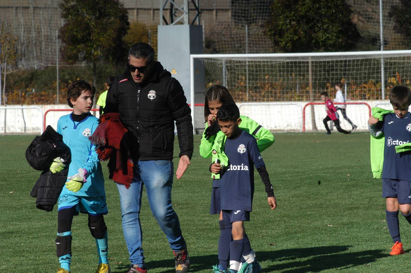 XXI torneo de fútbol base Villa de Autol que ha comenzado este jueves y durará hasta el domingo. Participan 99 equipos, 1.300 chavales de 30 clubes de La Rioja y Navarra.