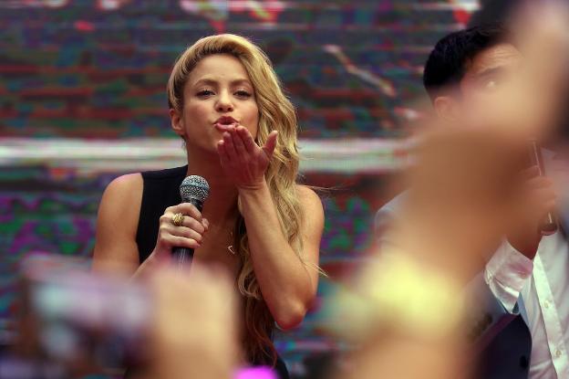 Shakira, durante la presentación de un perfume en Santiago de Chile. :: Elvis González / Efe