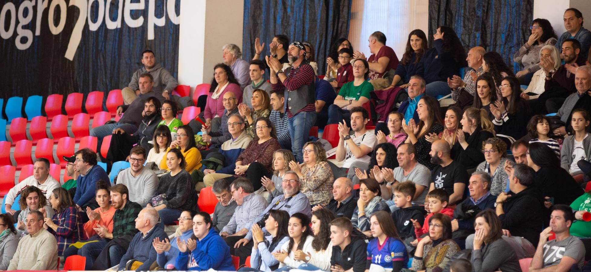 Las logroñesas vencen al OSACC Haro Rioja Voley con un 3-0 liderado por la capitana Dani y que les afianza en el liderato de la Liga Iberdrola