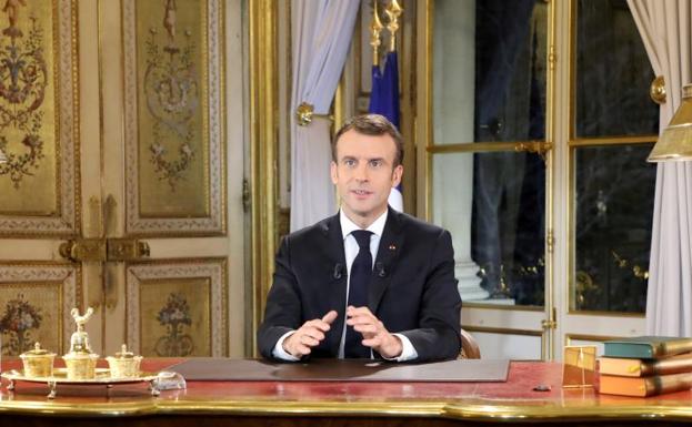 Macron dispara el déficit sin lograr la paz social