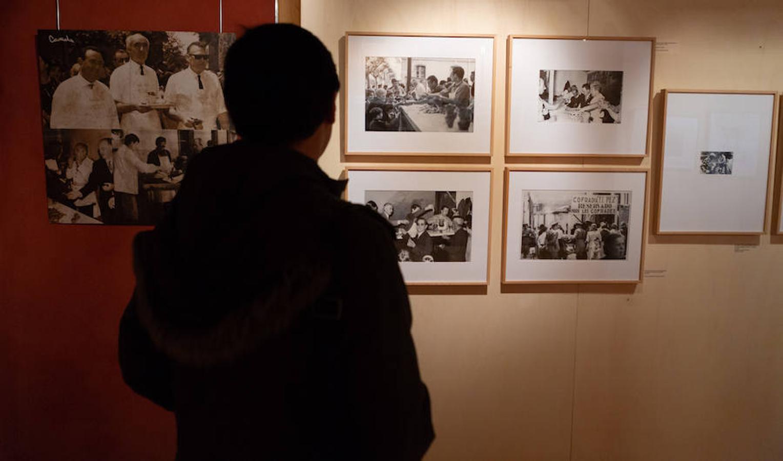 Una exposición montada en el Centro Fundación Caja Rioja Merced recorre el pasado y el presente de la Cofradía del Pez, una entidad que salvaguarda las tradiciones de Logroño.