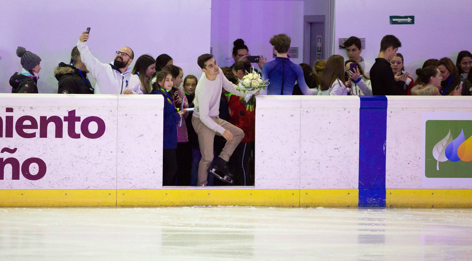 El patinador madrileño llenó Lobete para su exhibición de despedida.