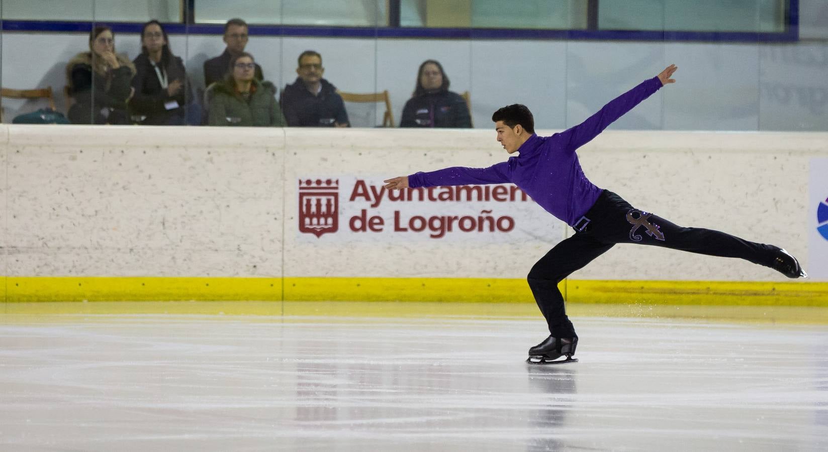 El patinador madrileño llenó Lobete para su exhibición de despedida.