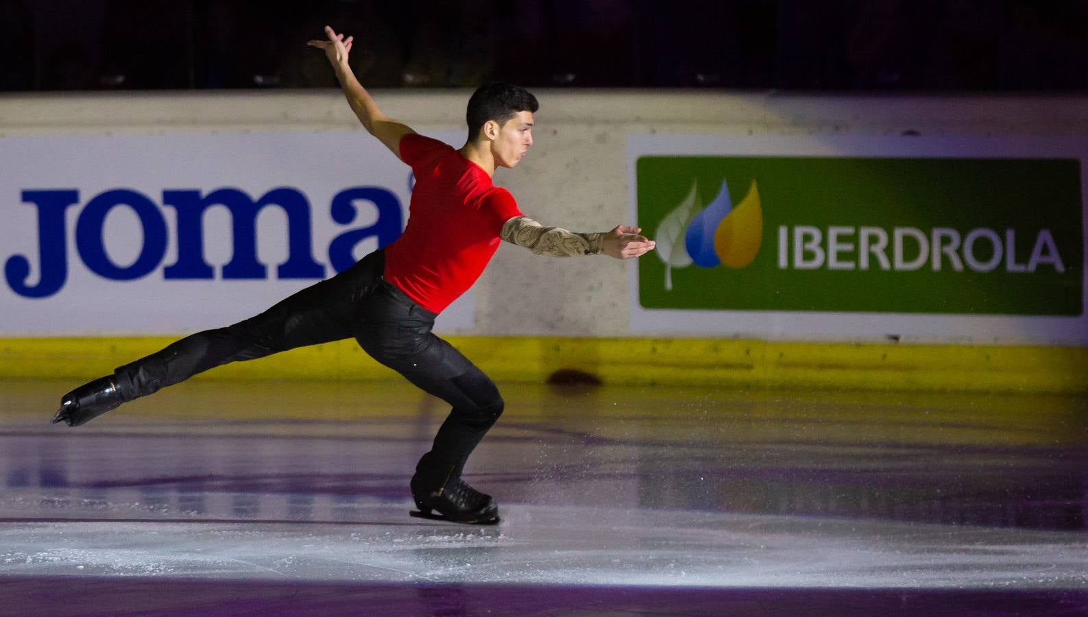 El patinador madrileño llenó Lobete para su exhibición de despedida.