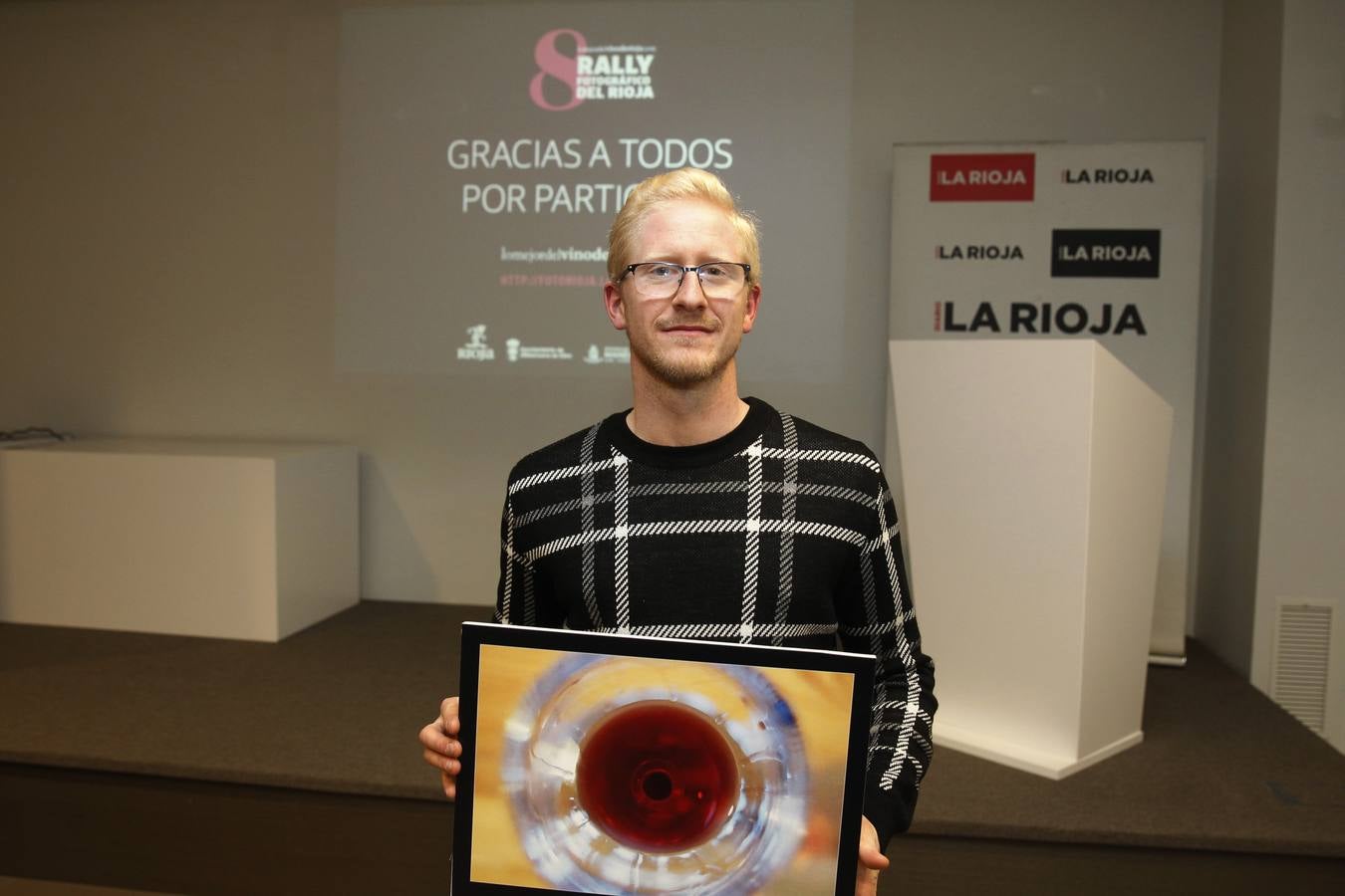 Los ganadores de la octava edición del Rally recibieron sus premios y disfrutaron de un vino de Rioja entre amigos..