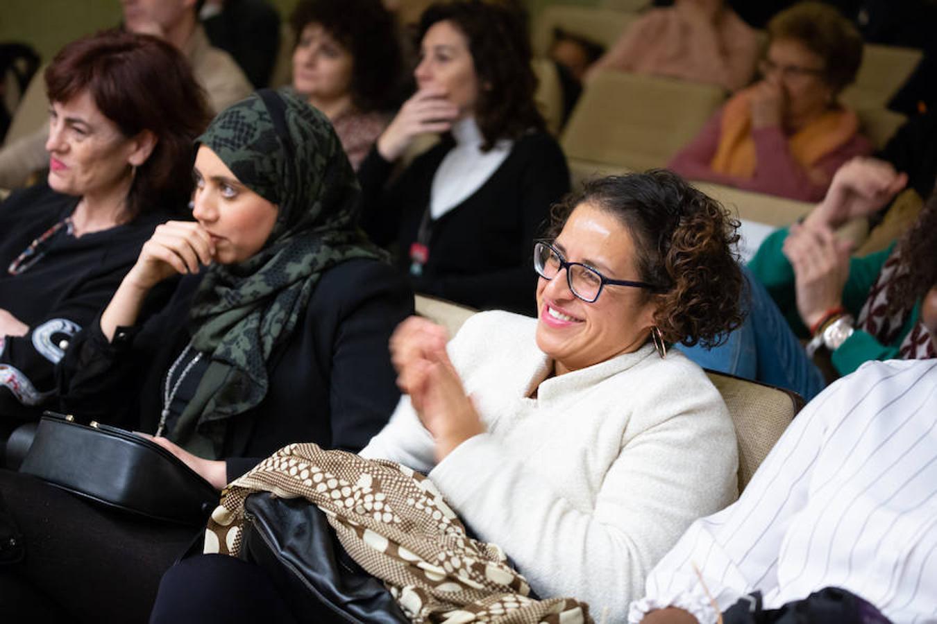 La Biblioteca de La Rioja acogió una jornada de sensibilización con motivo del Día Internacional del Migrante