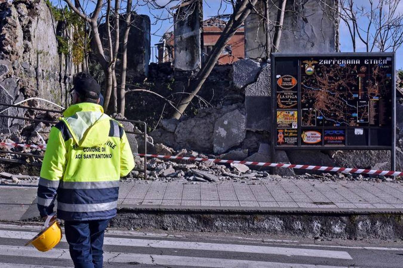 El presidente de la región italiana declara el estado de calamidad después del terremoto de 4,8 grados vinculado a la erupción del volcán