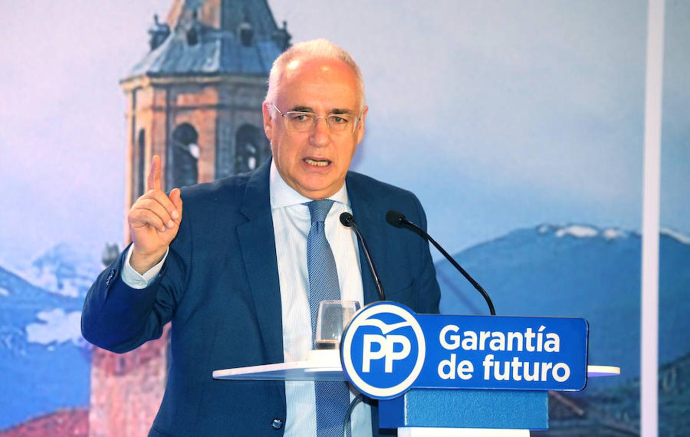 El presidente del PP presentó a José Ignacio Ceniceros y Cuca Gamarra como candidatos a presideir el Gobierno de La Rioja y la alcaldía de Logroño en el que puede catalogarse como primer acto de campaña de los populares para las elecciones del 2019