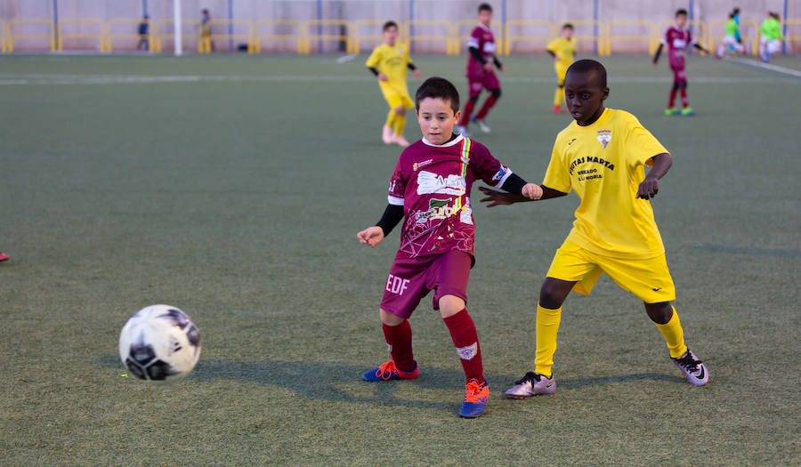 El campo de fútbol de El Salvador ha albergado un torno de fútbol 8 en el que han participado 48 equipos.