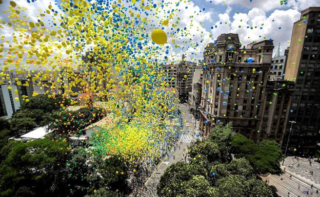 Globos para celebrar la llegada del nuevo año.