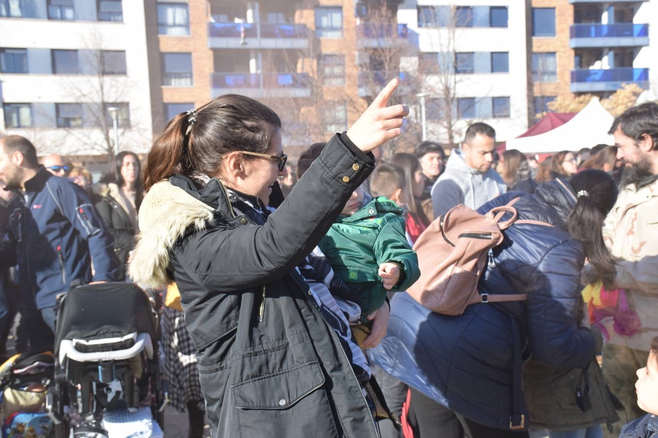 El barrio logroñés celebra una «nochevieja» con anticipación para los más pequeño