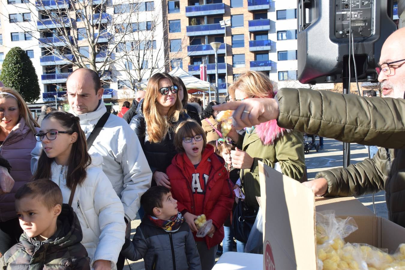 El barrio logroñés celebra una «nochevieja» con anticipación para los más pequeño