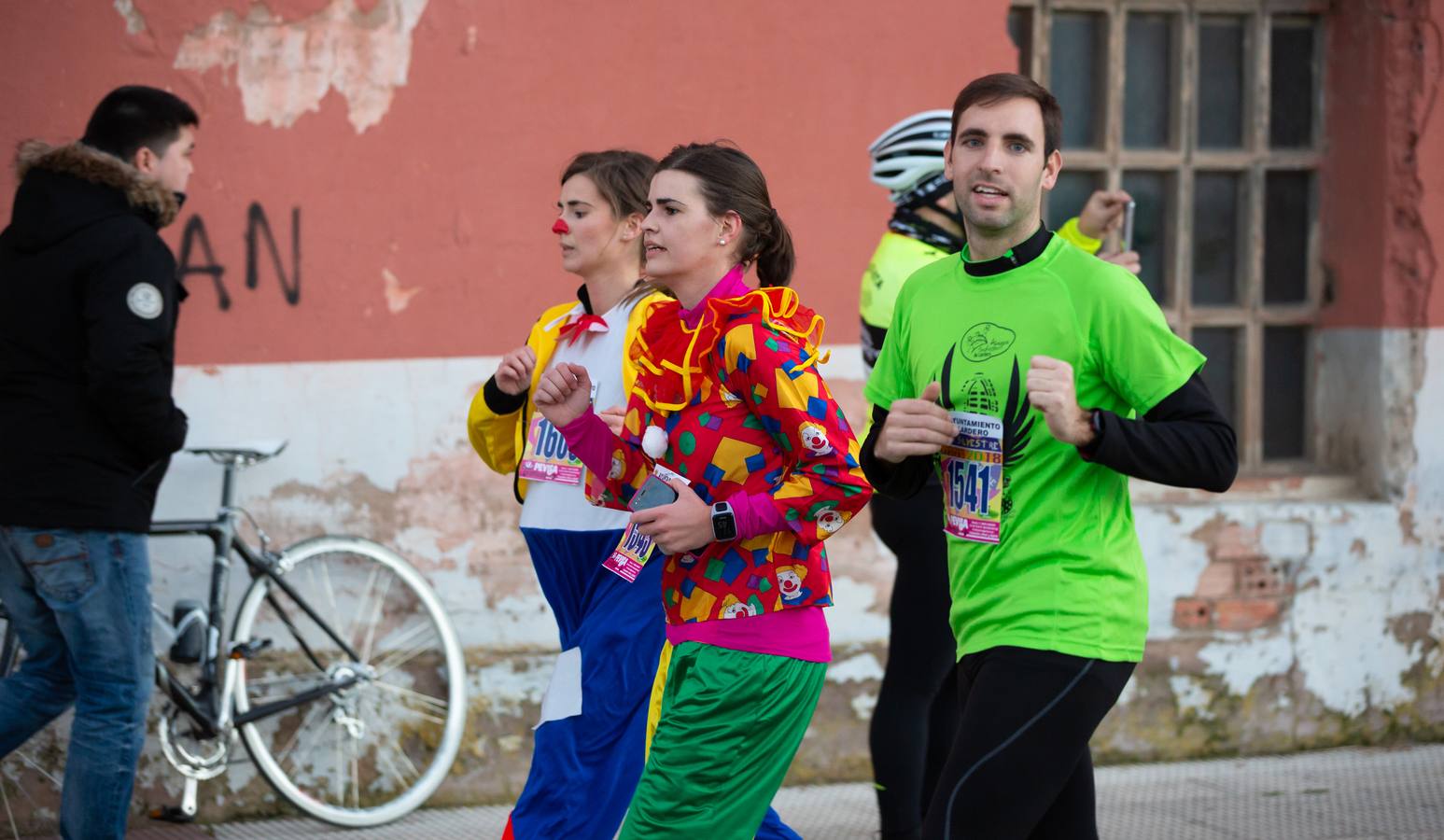 Los dos atletas que habían vencido por la mañana en Navarrete repiten triunfo en una prueba con más de 1.800 atletas