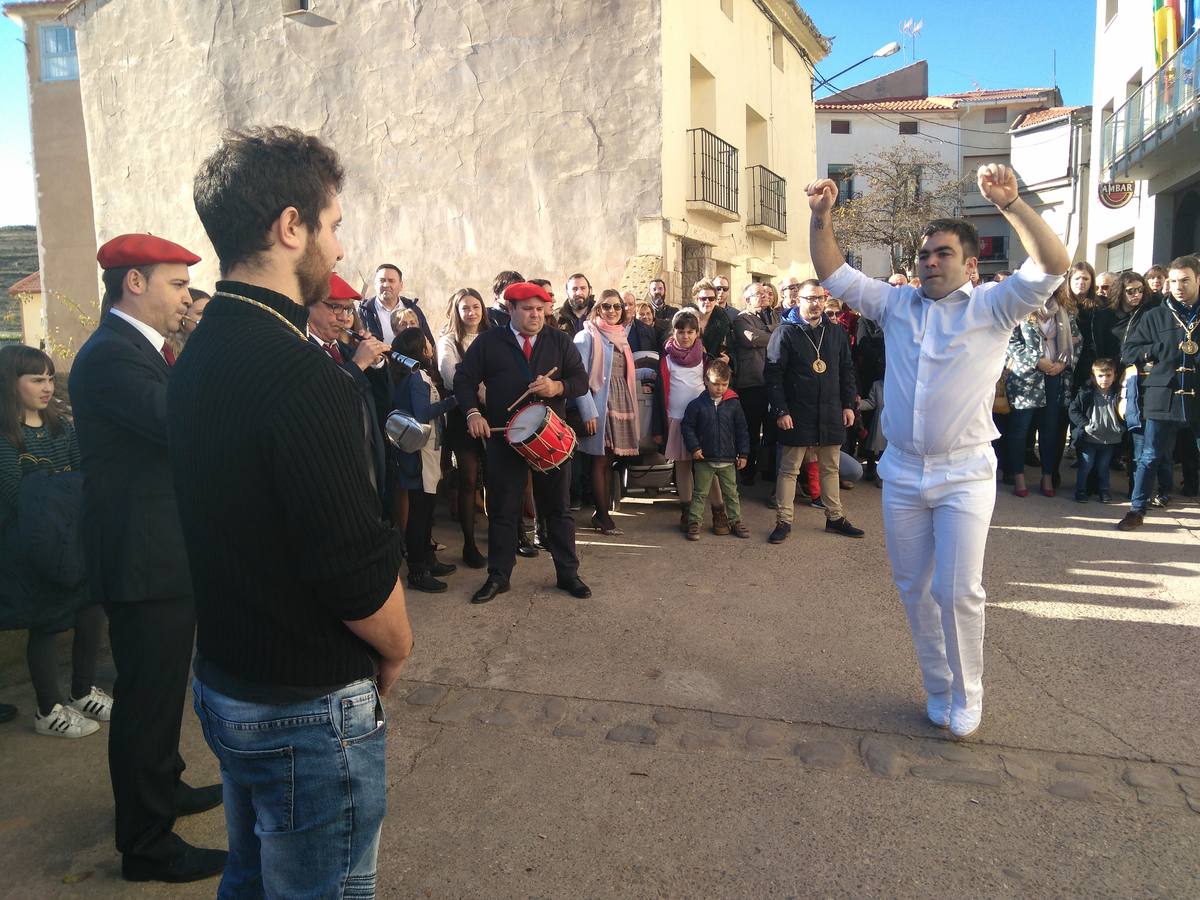 Baile a cargo del mayordomo de los Hermanos del Niños, Gonzalo Pérez Jiménez.