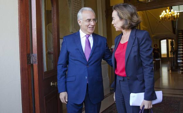 El presidente de La Rioja, José Ignacio Ceniceros, junto a la alcaldesa de Logroño, Concepción Gamarra. 