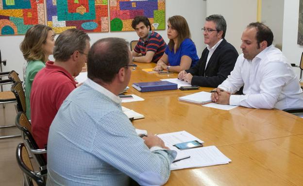 Reunión entre el PP y Ciudadanos, en una imagen de archivo. 