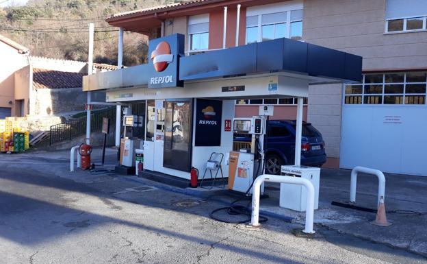 Marcha atrás: la gasolinera de Villanueva de Cameros no cierra