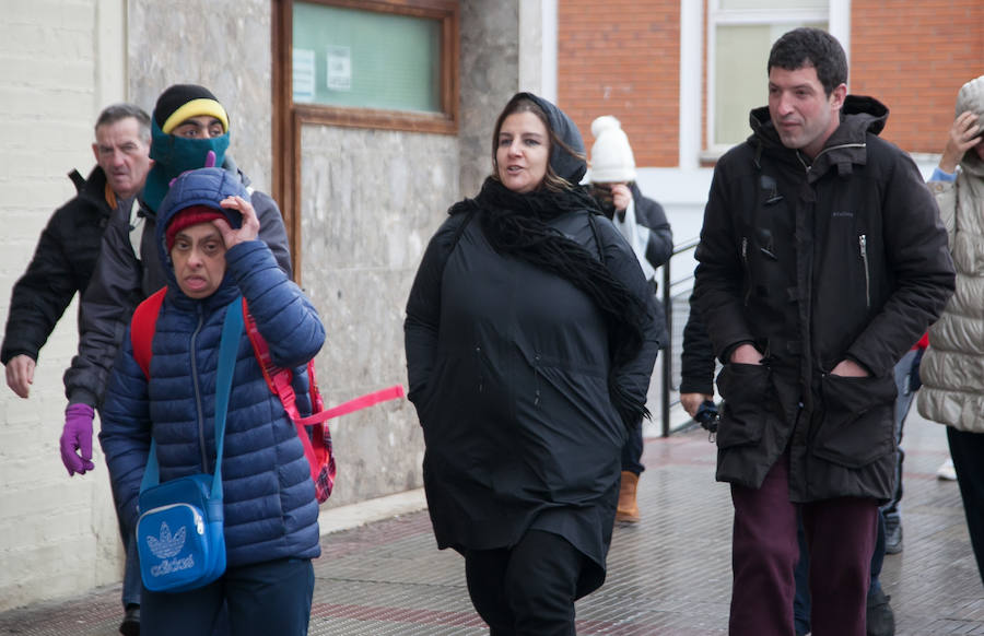 A pesar del tiempo desapacible, los ciudadanos se unieron a la iniciativa en Logroño