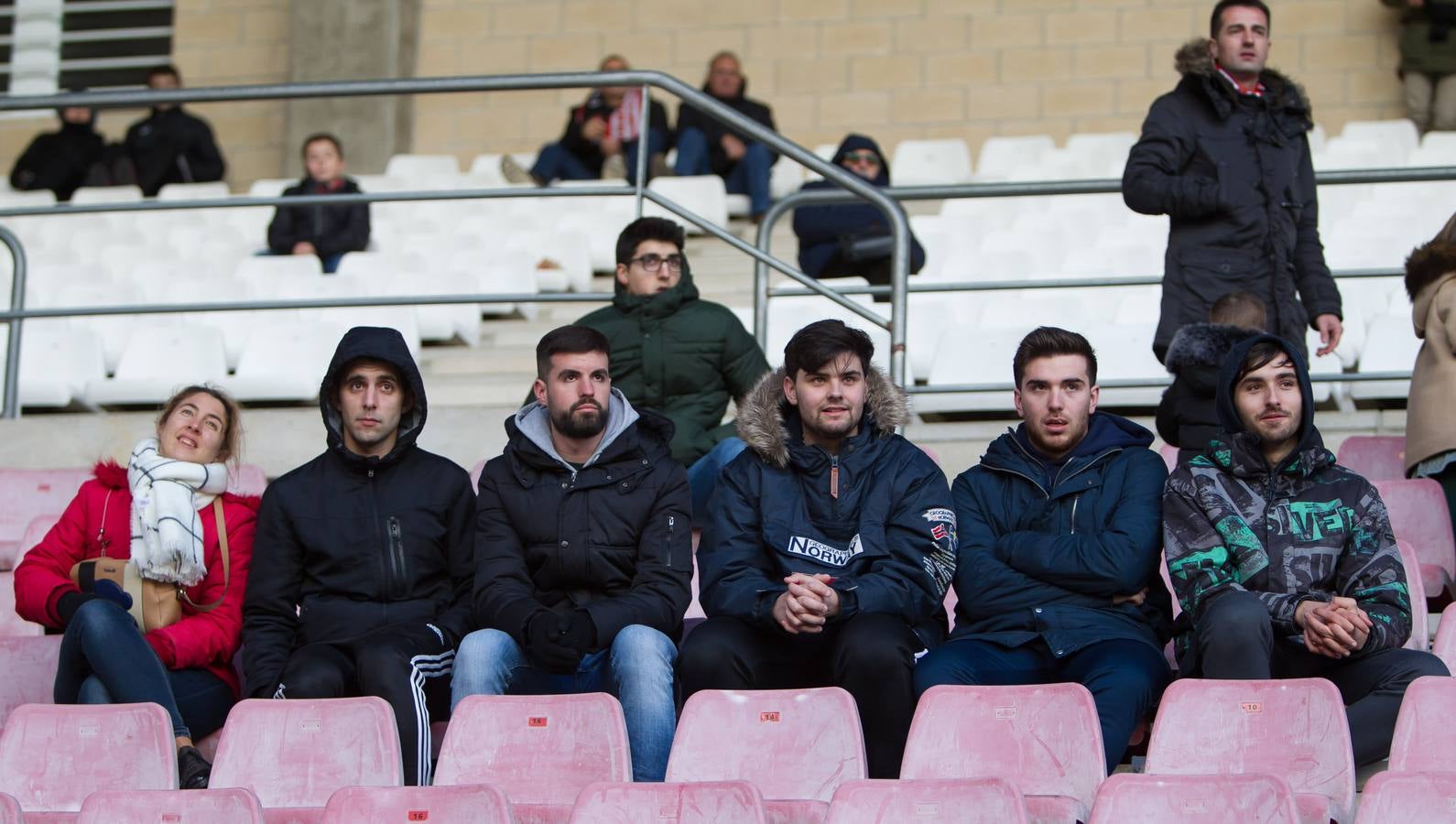 Imágenes del encuentro disputado en Las Gaunas entre el UD Logroñés y el Langreo.