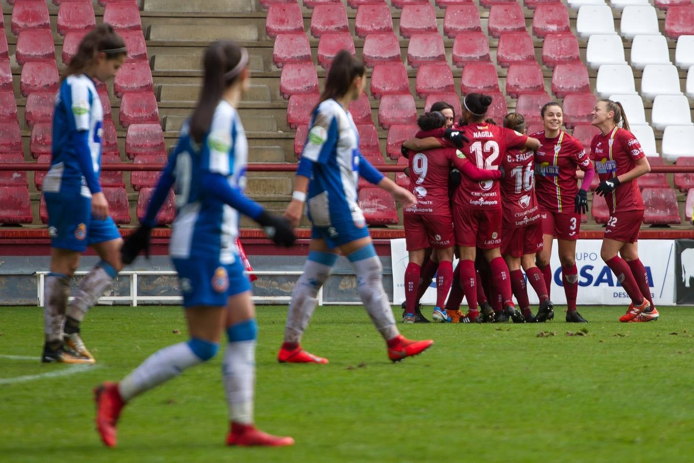 Fotos: El EDF Logroño vence al Espanyol en Las Gaunas