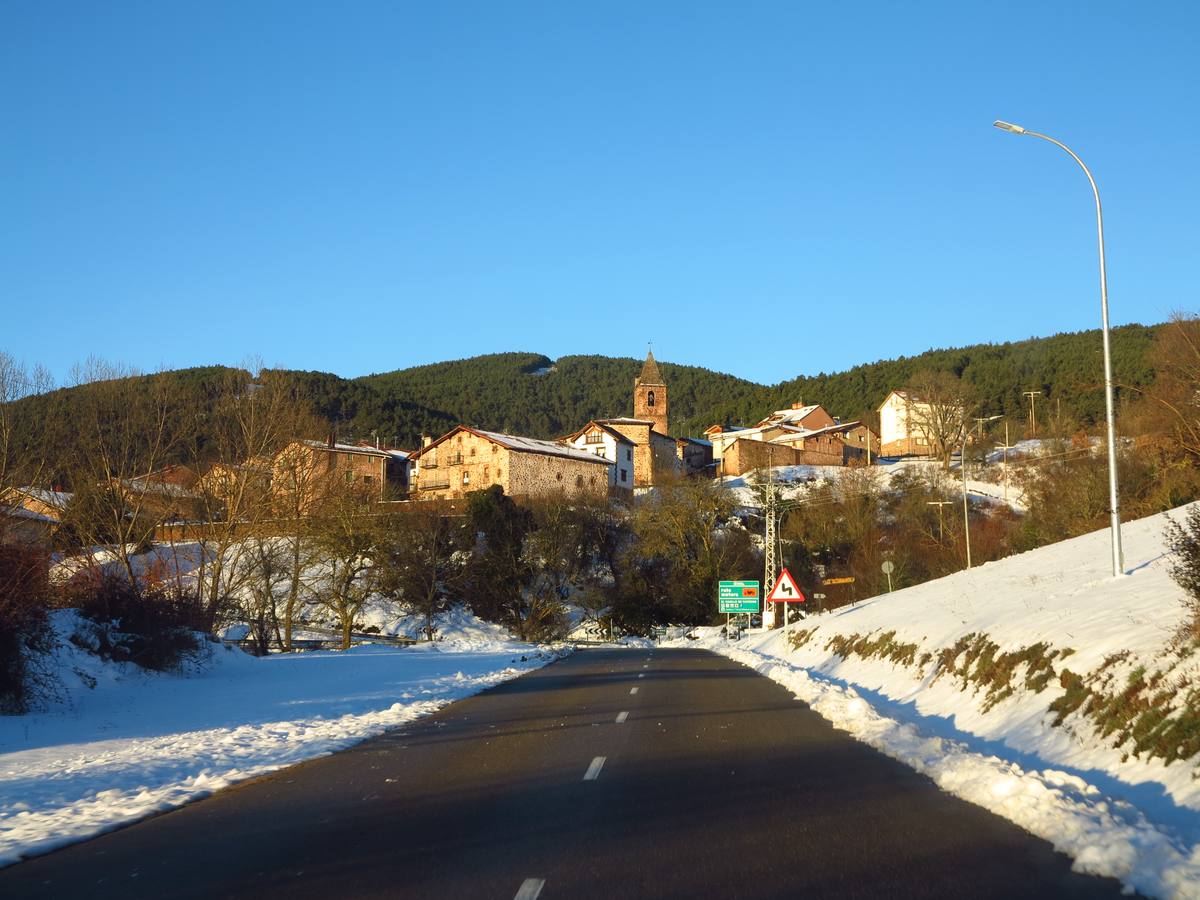 Después de un fin de semana de nieve y frío, El Rasillo comienza la semana con sol y deja unas preciosas imágenes