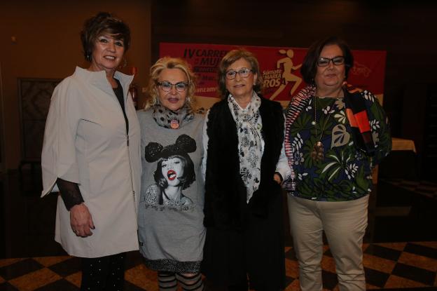 Feli Fernández, Divina López, Mila Jiménez y María Eugenia Galarreta.