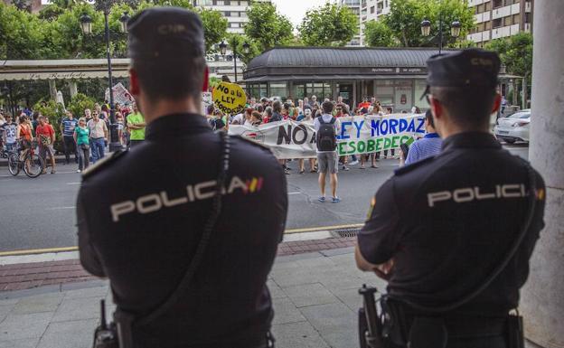 Acuerdo en el Congreso para enterrar los puntos más polémicos de la 'ley mordaza'