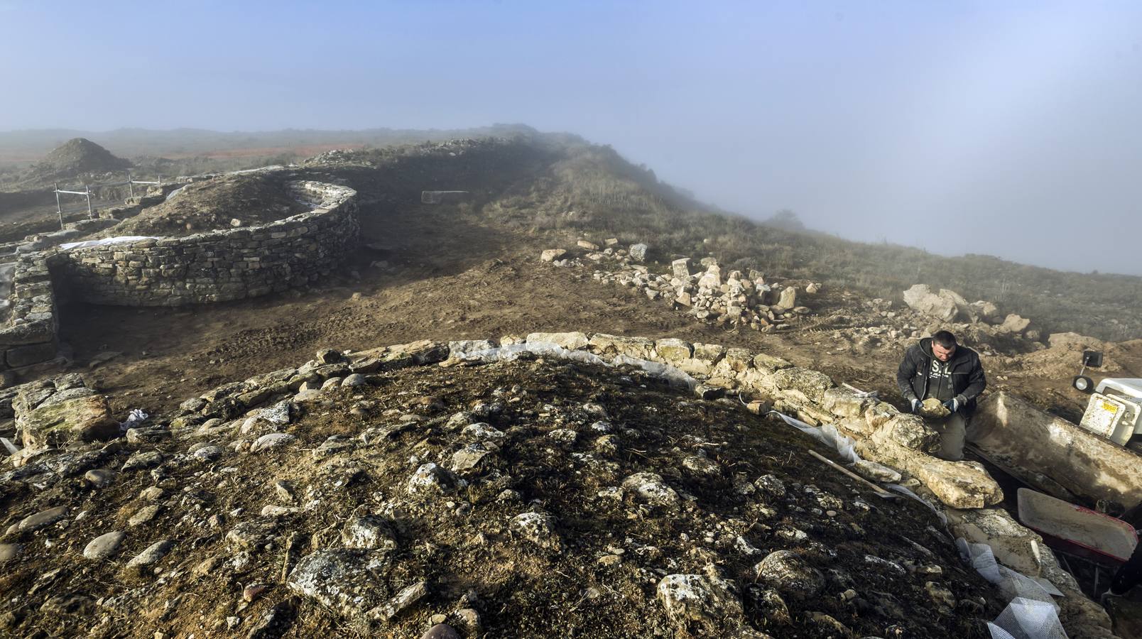 Avanza la primera fase de las excavaciones en el Monte Cantabria.