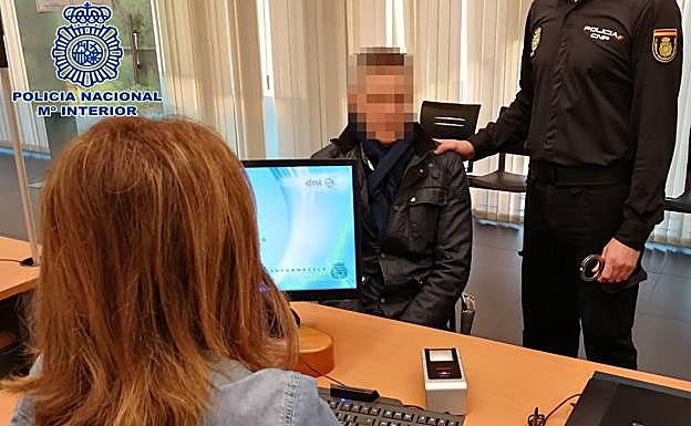 Detenido un hombre buscado por tres robos cuando fue a renovarse el DNI en Logroño