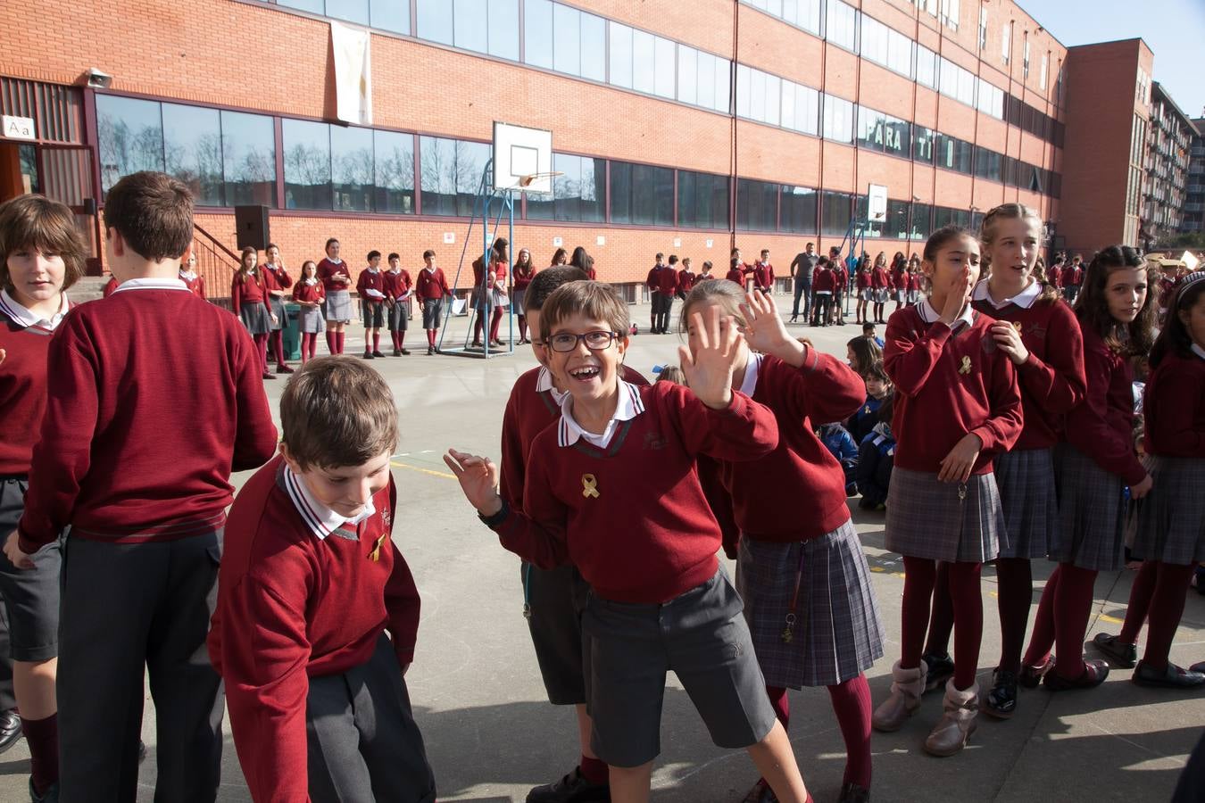 Fotos: Actos del Día Internacional del Cáncer Infantil en Jesuítas de Logroño