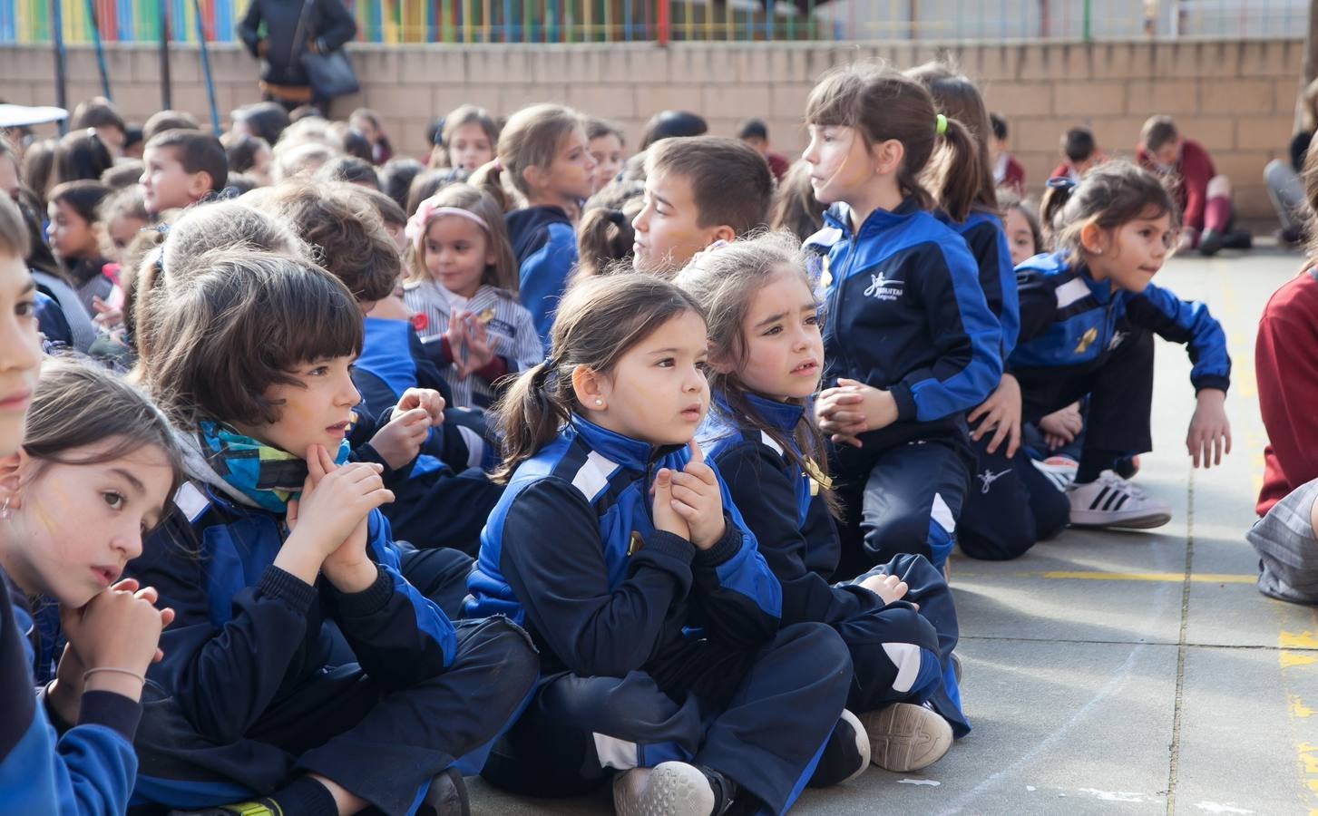 Fotos: Actos del Día Internacional del Cáncer Infantil en Jesuítas de Logroño
