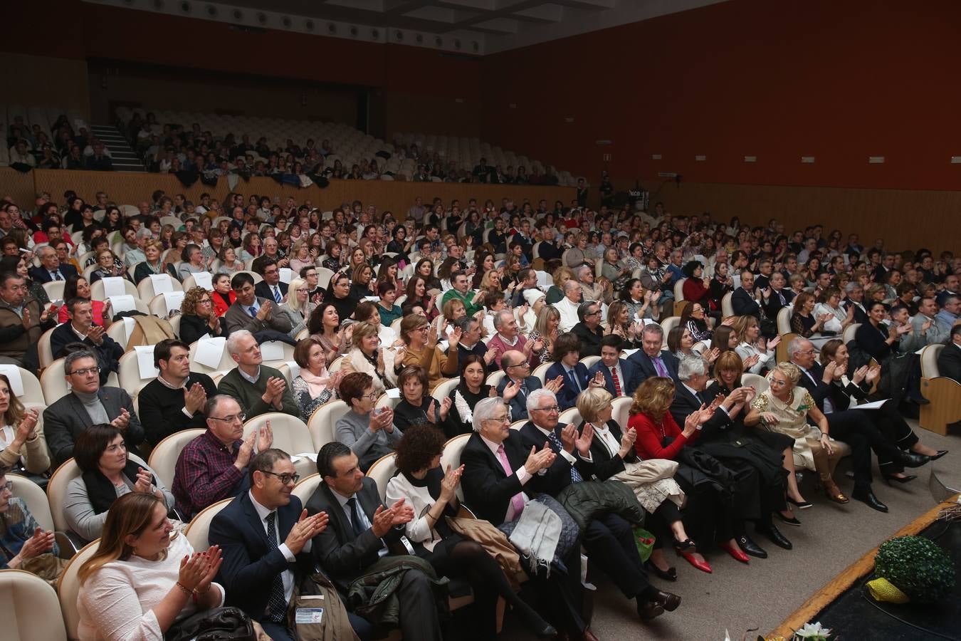 La conmemoración de los 25 años de López al frente de la asociación se convirtió en un canto al optimismo en la lucha contra la enfermedad