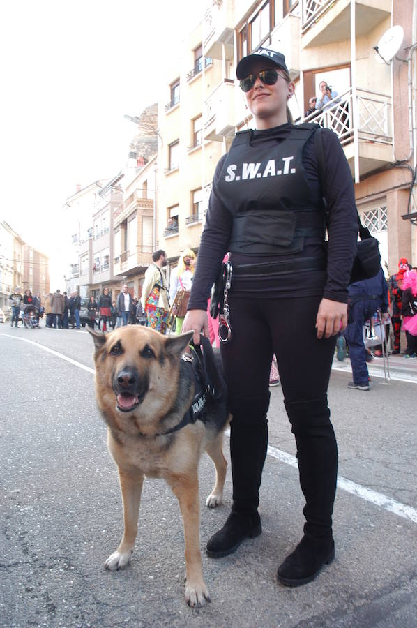 Imaginación y participación. Los carnavales de Cervera merecen una visita como se puede ver en las imágenes.