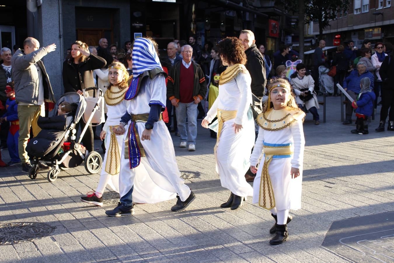 Los arnedanos se lanzaron a la calle para disfrutar del Carnaval