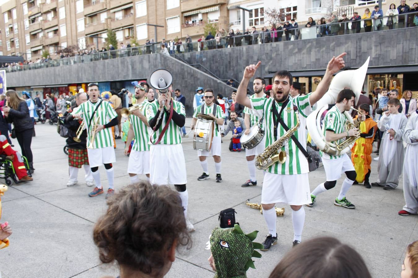 Los arnedanos se lanzaron a la calle para disfrutar del Carnaval