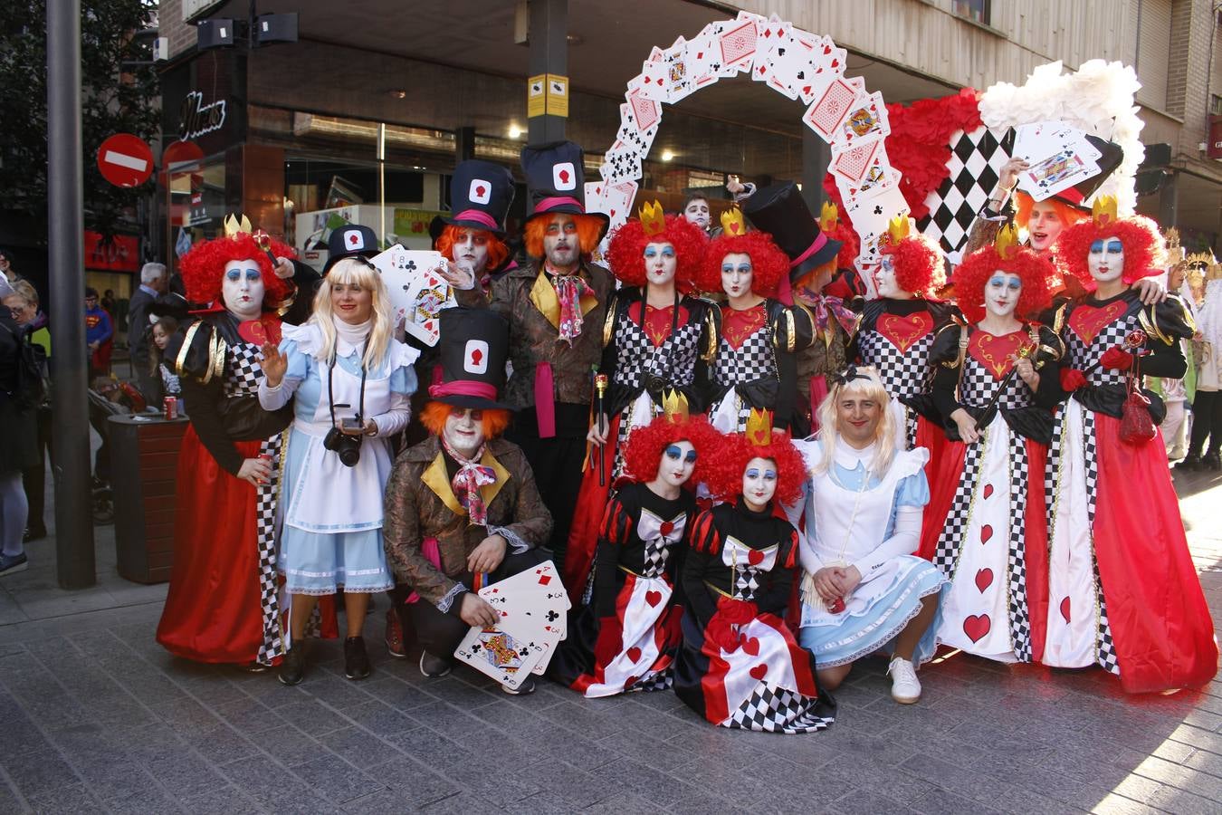 Los arnedanos se lanzaron a la calle para disfrutar del Carnaval