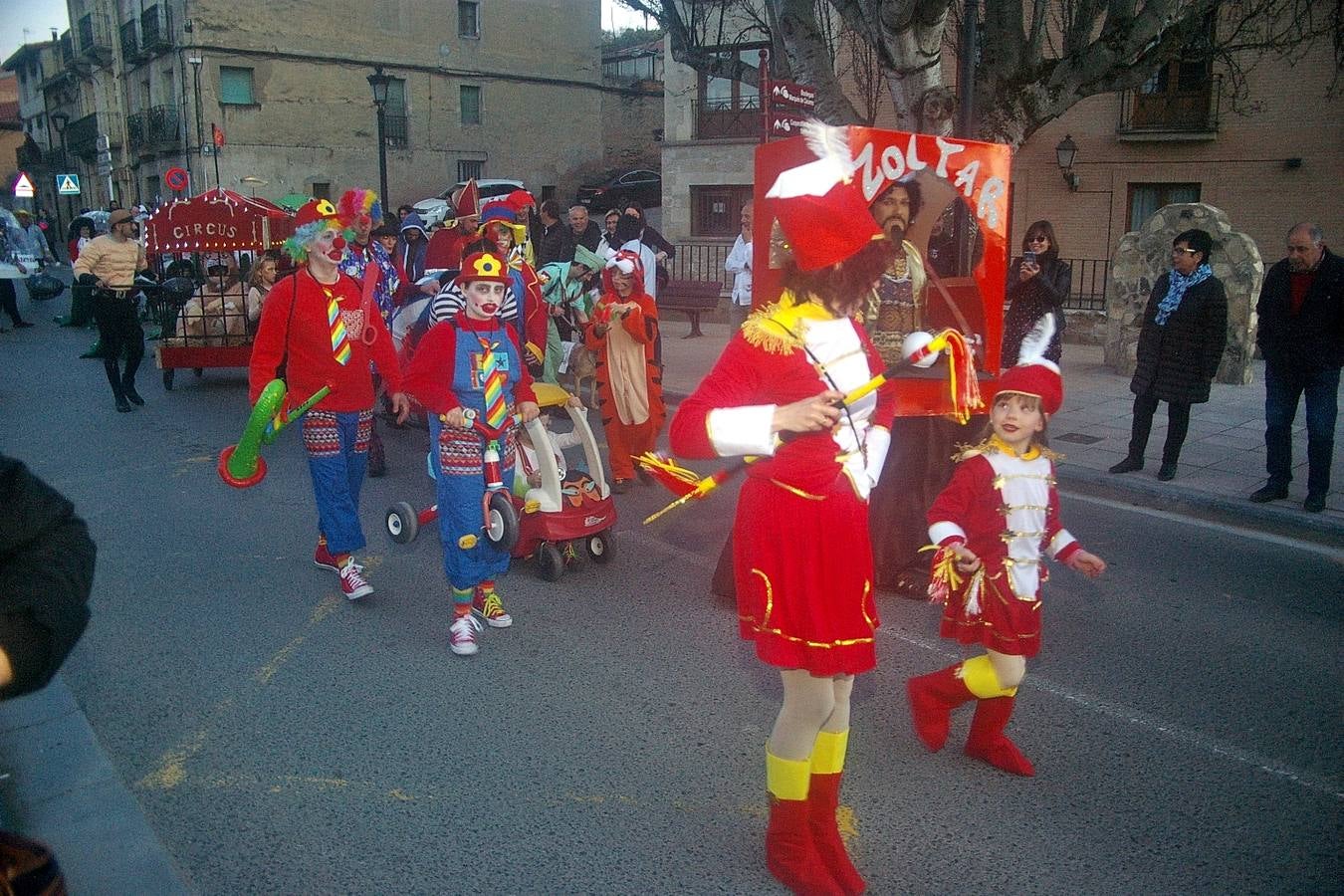 Mucho público en Cenicero para disfrutar del Carnaval