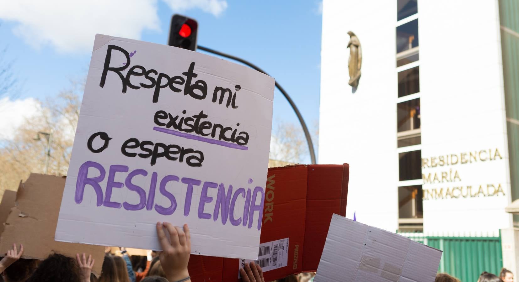 Fotos: La manifestación feminista estudiantil en Logroño, de camino a La Concha