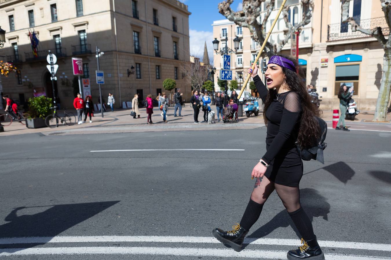 Fotos: La manifestación feminista estudiantil en Logroño, de camino a La Concha