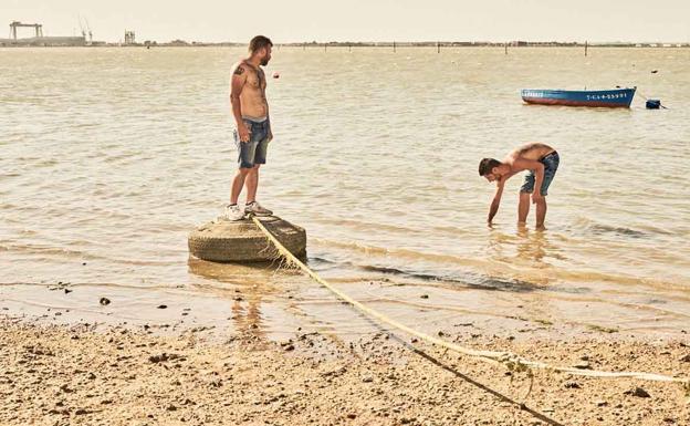 Un fotograma de 'Entre dos aguas'.