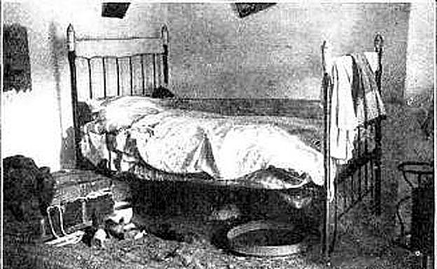 Cama en la que dormían las dos víctimas 