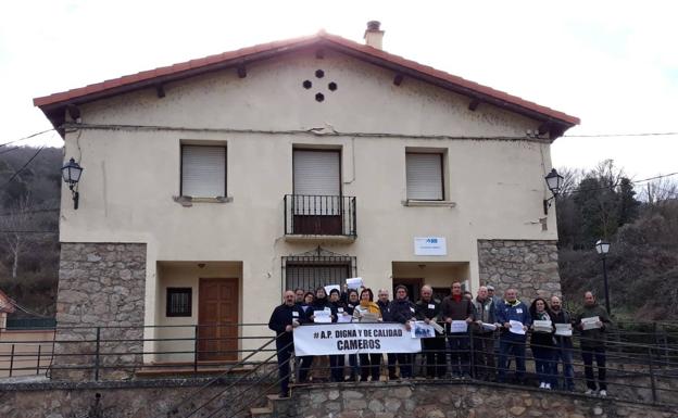 Concentración en Villamediana de Cameros por una mejor Atención Primaria.