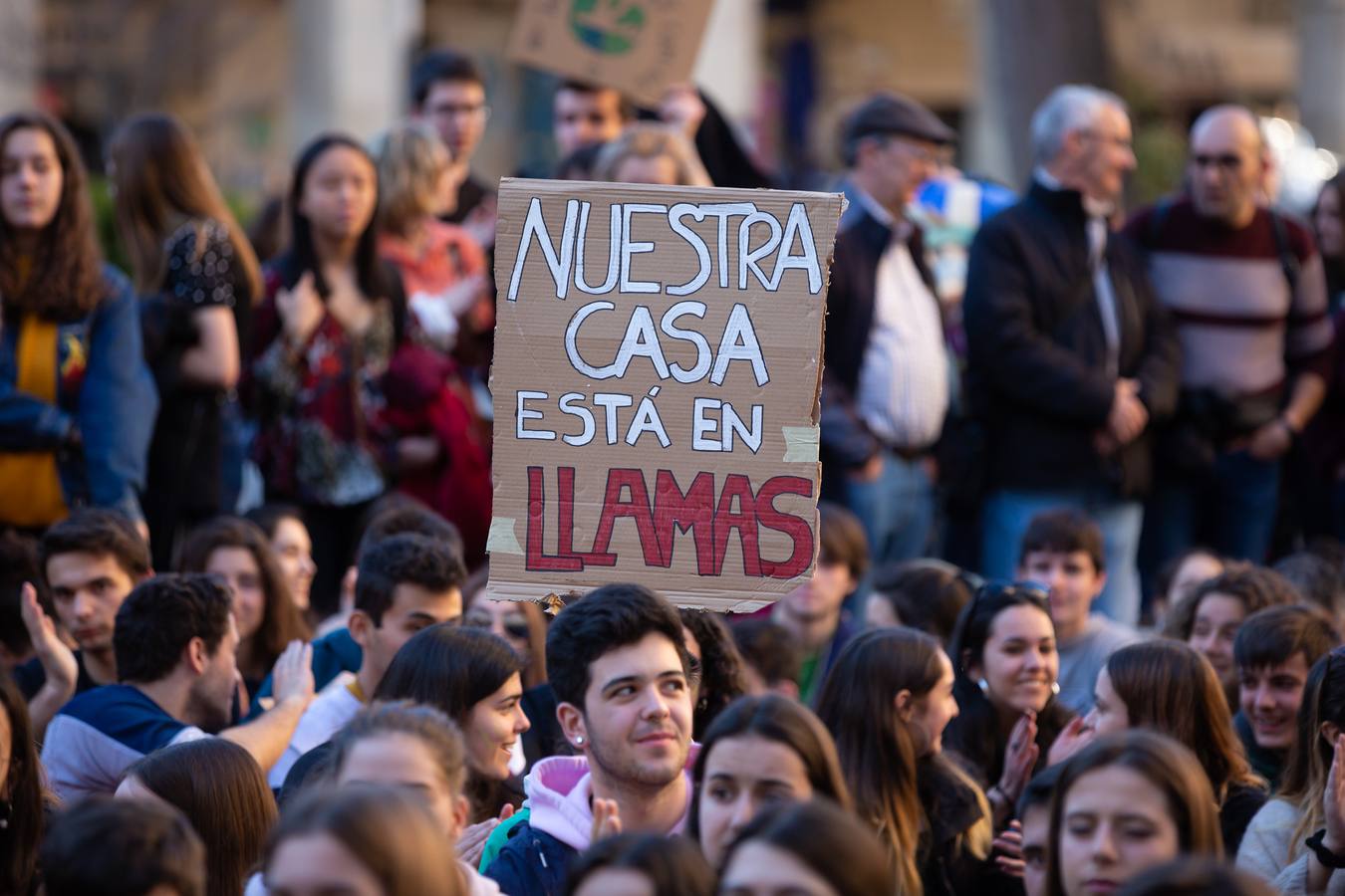 El 15M Climático ha reunido a varios centenares de personas en su primera cita