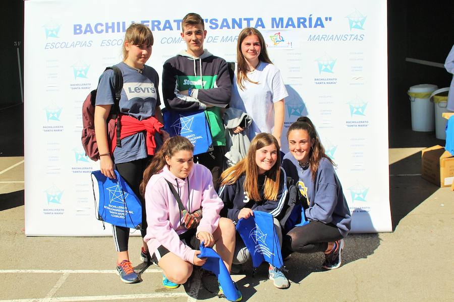 Más de 800 jóvenes se reúnen en el Bachillerato Santa María para jugar a fútbol, baloncesto y voleibol