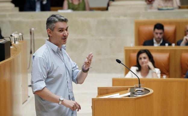 Cantabrana tacha de «atentado a las esencias de Podemos» la candidatura 'a dedo' del Parlamento