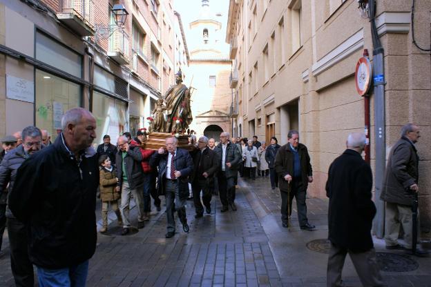 La procesión de San José recorrió el casco antiguo. :: F. D.