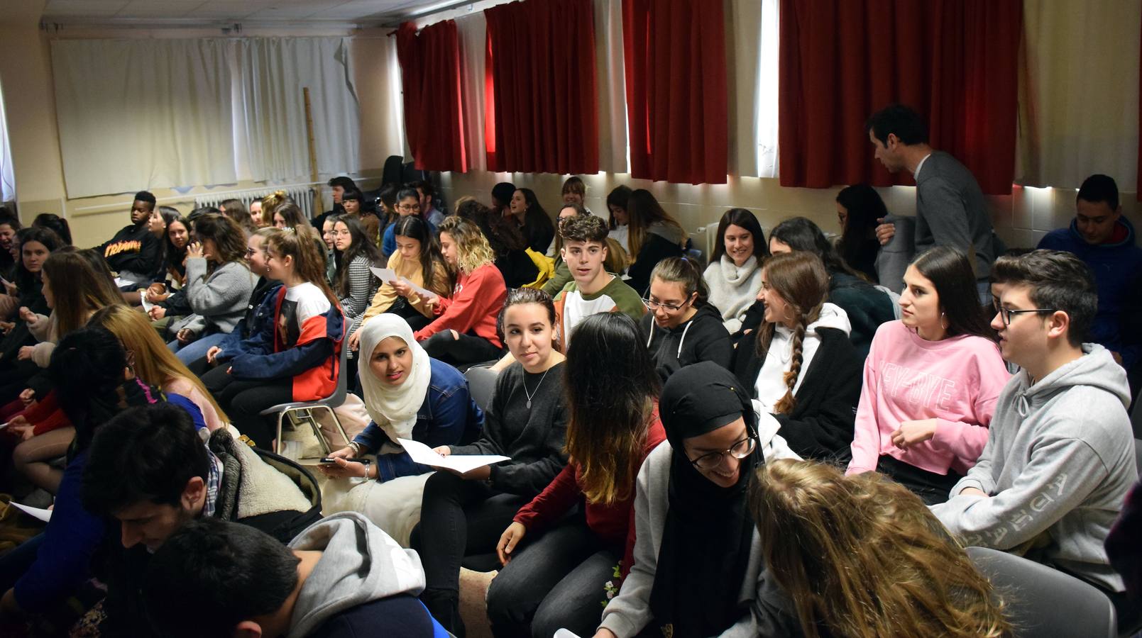 Fotos: el Maratón Poético bajo el lema &#039;La música de la palabra en imágenes&#039;. En el IES Batalla de Clavijo